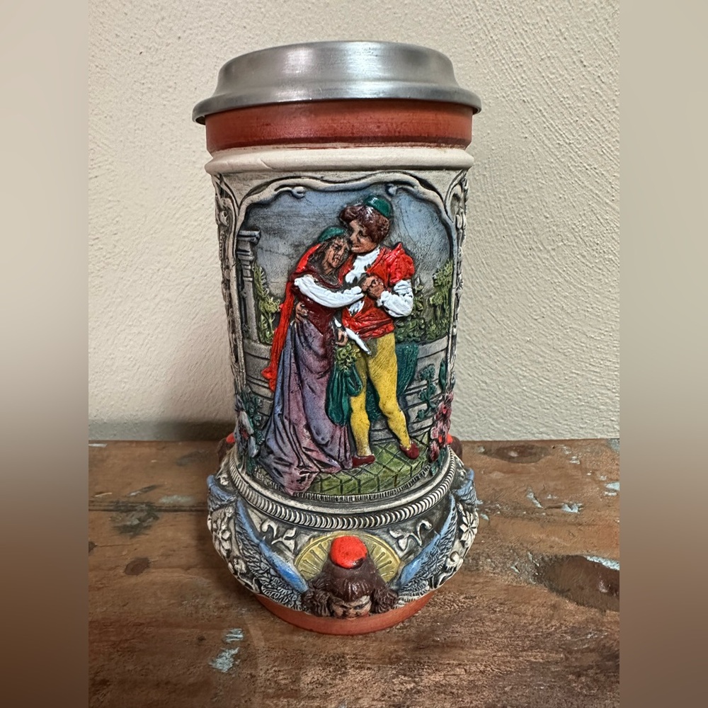 Beer Stein ALT GRENZAN Western Germany
THEWALT Beer Stein - Picture 4 of 12